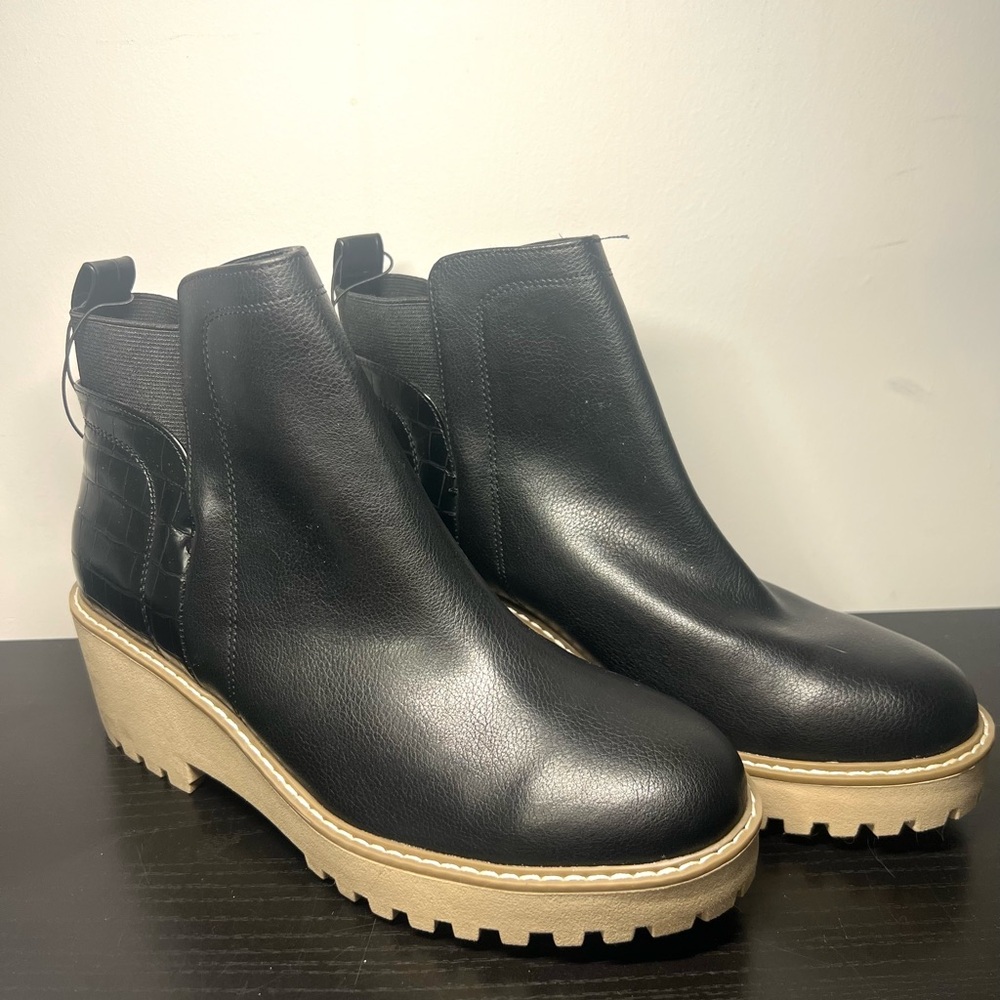 Dolce Vita Black Ankle Boots with Cream Platform